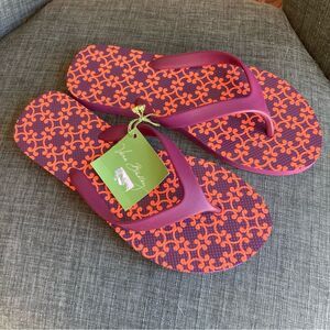 Vera Bradley Women’s flip flops - new with tags size 7-8.
